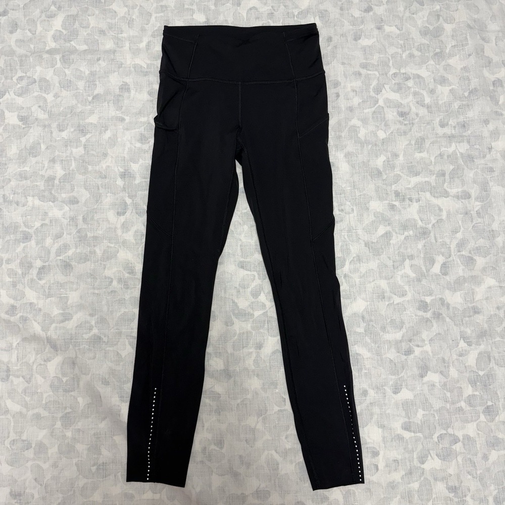 Lululemon Womens Black Activewear Leggings with Pockets Size 4 Yoga Running